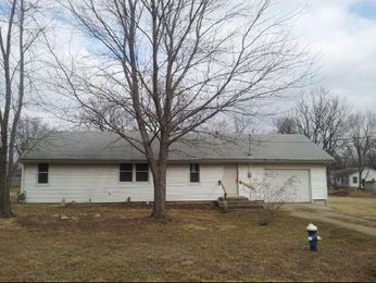 308 E 5th St, Holden, MO 64040 