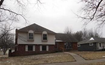 201 W 109th Terrace, Kansas City, MO 64114 