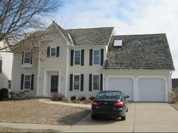 7903 N Olive St, Kansas City, MO 64118 