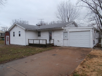 1190 N Shore Dr, Catawissa, MO 63015 