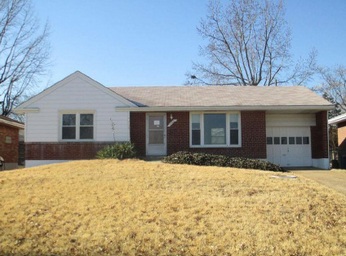 1162 Waldorf Dr, Saint Louis, MO 63137 