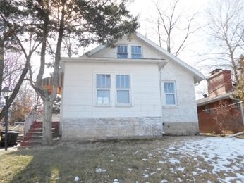 9060 Bristol Ave, Saint Louis, MO 63114 