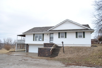 7013 SE State Route 371, Saint Joseph, MO 64504 