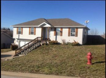 1709 W Hartley Rd, Ozark, MO 65721 