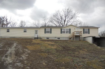 515 S Walnut St, Stanberry, MO 64489 