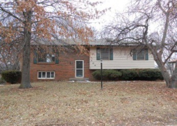 506 West Stonecrest Cir, Saint Joseph, MO 64506 