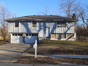 2320 SW Keystone Dr, Blue Springs, MO 64014 