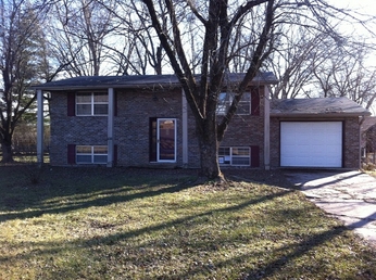 7411 N Wishing Well Dr, Columbia, MO 65202 