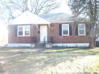 40 Lee Ave, Ferguson, MO 63135 