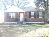 40 Lee Ave, Ferguson, MO 63135 