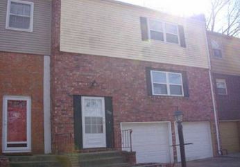 3705 NE Colonial Dr, Lees Summit, MO 64064 