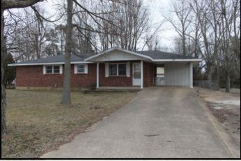 2328 Thomas St, Poplar Bluff, MO 63901 