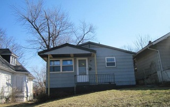 4208 Ravenwood Ave, Saint Louis, MO 63121 