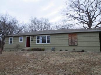 7005 N Baltimore Ave, Gladstone, MO 64118 