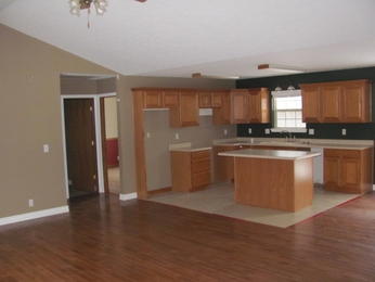 1010 Shire Cir, Highlandville, MO 65669 