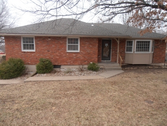 801 NE Cedar, Lees Summit, MO 64086 
