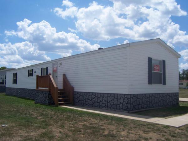 11 Grand Bahama, Moscow Mills, MO 63362 