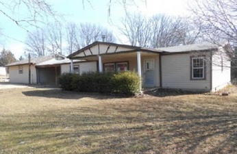 9504 Grove Dr, Bonne Terre, MO 63628 