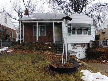 2615 Avie Dr, Saint Louis, MO 63136 