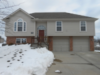 10319 N Cypress Ave, Kansas City, MO 64156 