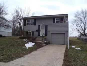 18107 E Shoshone Dr, Independence, MO 64058 