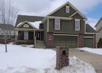 2305 NE 23rd St, Blue Springs, MO 64029 