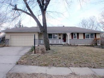 1318 E 100th Ter, Kansas City, MO 64131 