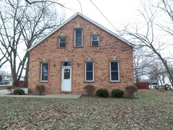 212 Reservoir Ave, Saint Charles, MO 63301 