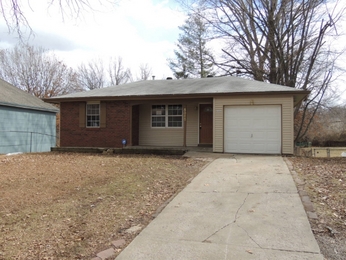 5065 NE 56th Place, Kansas City, MO 64119 