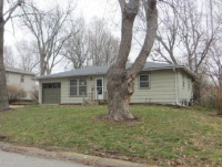 631 Northwest Village Dr, Lees Summit, MO 64063 