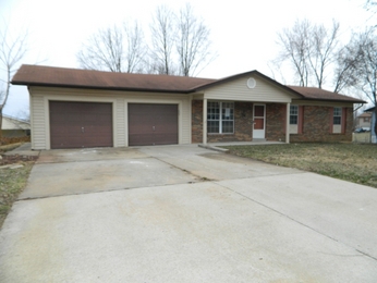 824 Countryside Dr, Troy, MO 63379 