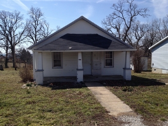 305 East Main Street, Richland, MO 65556 