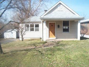 1353 North And South Rd, Saint Louis, MO 63130 