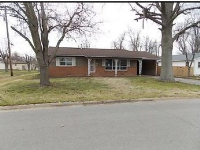 204 Thorn St N, Charleston, MO 63834 