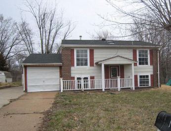 574 Keeney Drive, St Charles, MO 63304 