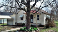 1012 West 2nd St, West Plains, MO 65775 