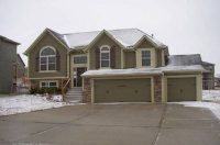 10114 N Ash Ave, Kansas City, MO 64157 