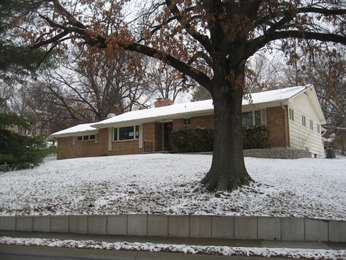 901 N W Valley Lane, Riverside, MO 64150 