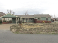 109 E 20th St, Caruthersville, MO 63830 