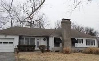 9703 Holmes Road, Kansas City, MO 64131 