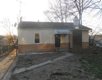 4236 N Jackson Ave, Kansas City, MO 64117 
