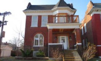 4920 Maple Ave, Saint Louis, MO 63113 