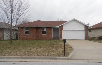 1251 N Colgate Ave, Springfield, MO 65802 