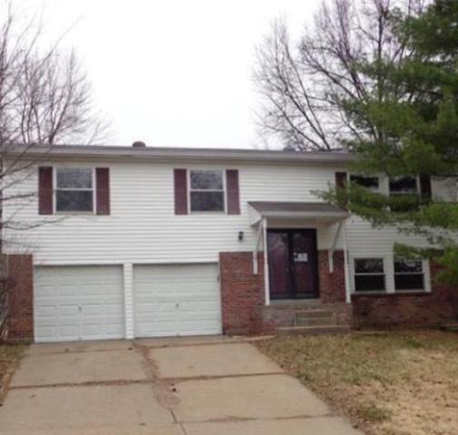 1512 Shadow Woods Dr, Saint Charles, MO 63303 