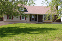 2810 N Buckner Tarsney Rd, Buckner, MO 64016 