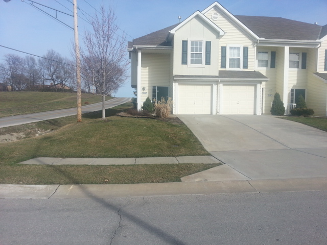 9525 N Main St, Kansas City, MO 64155 