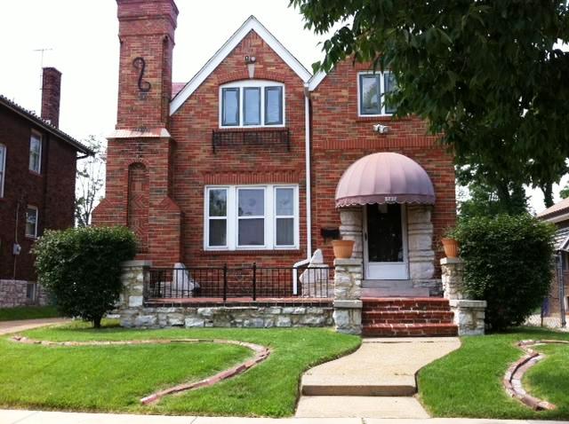 5737 Riverview Boulevard, Saint Louis, MO 63147 