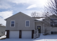 18605 E Bundschu Pl, Independence, MO 64056 