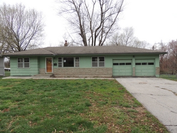 12119 E 52nd Ter, Kansas City, MO 64133 