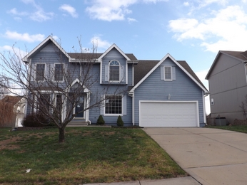 303 NW 111th St, Kansas City, MO 64155 